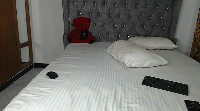 Naughtymis online show from February 9, 3:34 pm