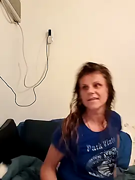 Snapshot of Scarlettishere chatting on June 3, 2:01 am Scarlettishere online show from June 3, 2:01 am