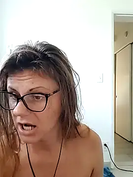 Snapshot of Scarlettishere chatting on June 8, 12:38 pm Scarlettishere online show from June 8, 12:38 pm
