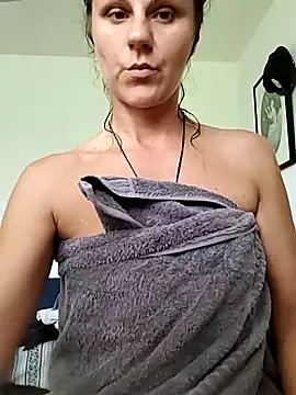 Snapshot of Scarlettishere chatting on July 9, 1:54 pm Scarlettishere online show from July 9, 1:54 pm