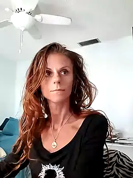 Snapshot of Scarlettishere chatting on November 9, 3:16 pm Scarlettishere online show from November 9, 3:16 pm