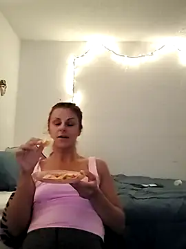 Snapshot of Scarlettishere chatting on December 27, 10:48 pm Scarlettishere online show from December 27, 10:48 pm