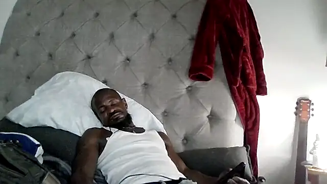 Maculine Stayr online show from October 4, 7:48 pm