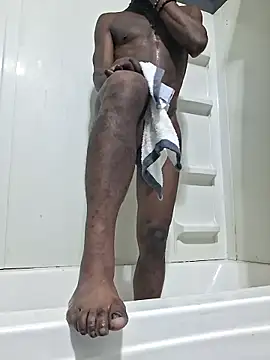 Maculine Stayr online show from March 31, 5:15 pm