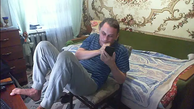 Snapshot of viktorru77 chatting on January 11, 11:02 am viktorru77 online show from January 11, 11:02 am