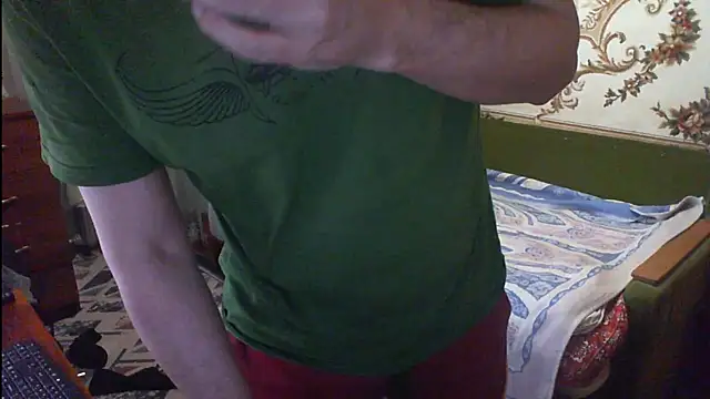 Snapshot of viktorru77 chatting on January 3, 2:19 pm viktorru77 online show from January 3, 2:19 pm