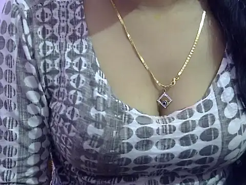 Snapshot of Your_wild_Dia chatting on November 10, 5:01 am Your wild Dia online show from November 10, 5:01 am