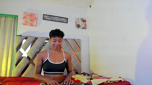 kelly thomson online show from June 16, 9:15 pm