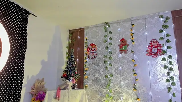 kelly thomson online show from December 5, 1:27 am