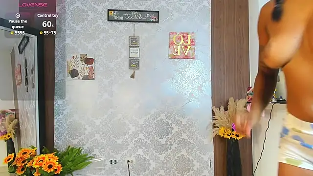 Snapshot of kelly_thomson chatting on September 28, 1:18 pm kelly thomson online show from September 28, 1:18 pm