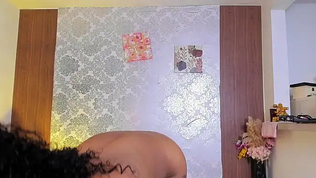 kelly thomson online show from November 17, 11:09 pm