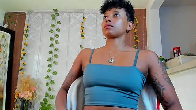 kelly thomson online show from May 24, 2:28 pm
