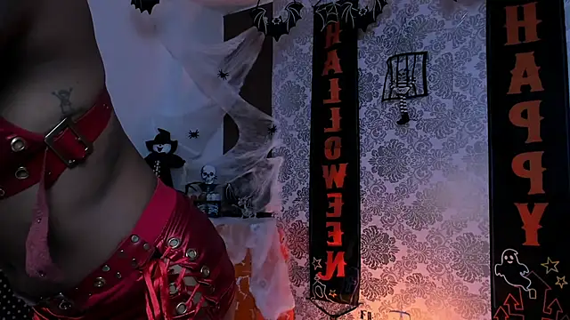 kelly thomson online show from October 25, 11:05 pm