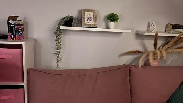 Tori cat online show from May 24, 9:15 pm