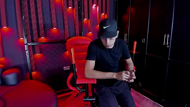 Strongernastyx online show from March 5, 9:48 pm