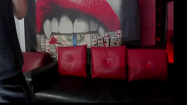 Snapshot of Strongernastyx chatting on February 15, 9:08 am Strongernastyx online show from February 15, 9:08 am