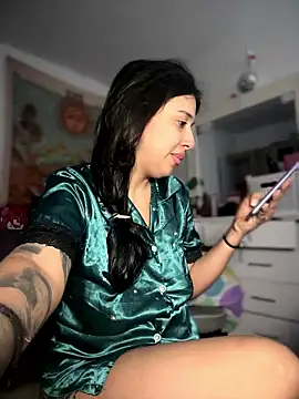 kiaraglam2 online show from January 14, 2:09 pm