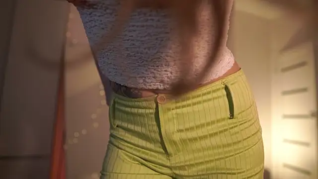 Weeissy online show from March 20, 5:58 pm