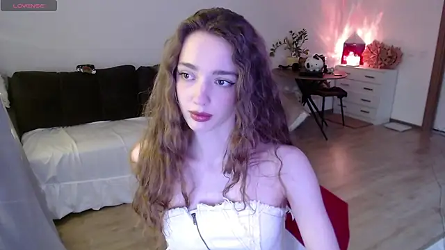Snapshot of Weeissy chatting on December 1, 5:07 pm Weeissy online show from December 1, 5:07 pm