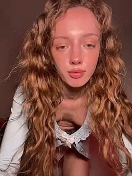 Snapshot of Weeissy chatting on November 16, 8:13 pm Weeissy online show from November 16, 8:13 pm