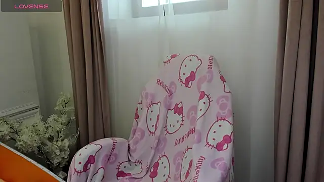 kassy hotdevil online show from February 12, 7:30 am