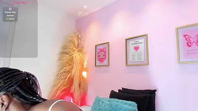 EmmySweett online show from November 6, 8:13 pm