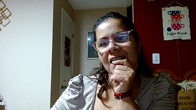 Snapshot of Sara_Brandon chatting on March 29, 12:34 am Sara Brandon online show from March 29, 12:34 am