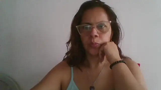 Snapshot of Sara_Brandon chatting on June 21, 3:51 pm Sara Brandon online show from June 21, 3:51 pm