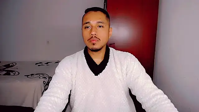 BruceSmiit online show from April 5, 7:59 am