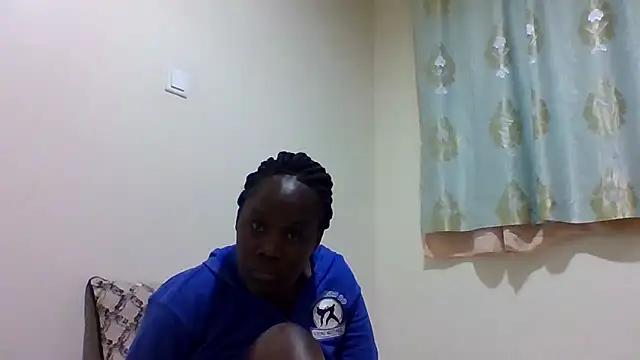 Snapshot of sweetelle09 chatting on June 13, 11:02 pm sweetelle09 online show from June 13, 11:02 pm