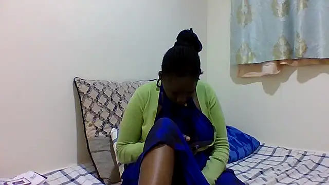 sweetelle09 online show from April 28, 7:29 pm