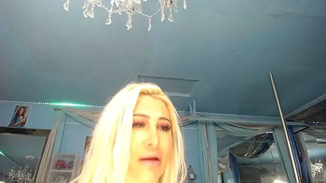 ADRIANNA FOX online show from March 7, 4:30 am