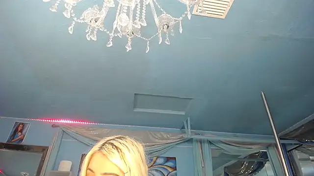 ADRIANNA FOX online show from May 22, 3:21 pm