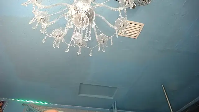 ADRIANNA FOX online show from November 8, 7:17 pm