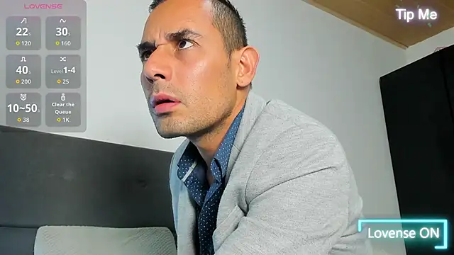 jhonyalzate2 online show from April 7, 2:35 am