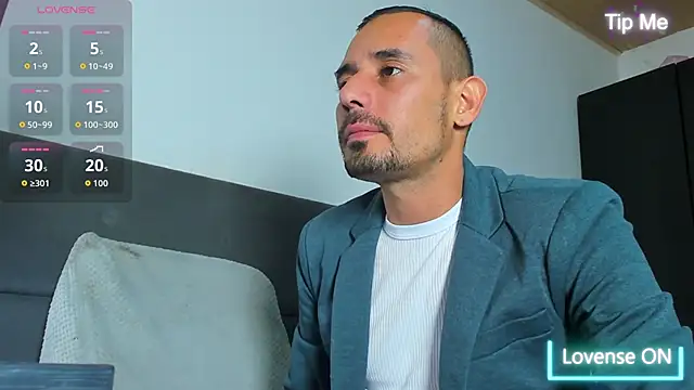 jhonyalzate2 online show from March 14, 6:52 am