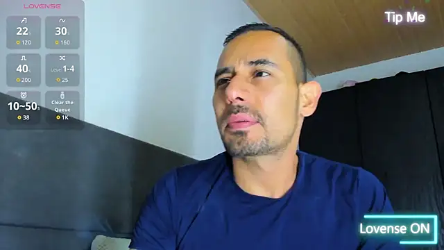 Snapshot of jhonyalzate2 chatting on October 14, 12:11 am jhonyalzate2 online show from October 14, 12:11 am