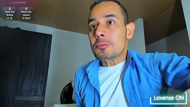 jhonyalzate2 online show from October 30, 2:54 am