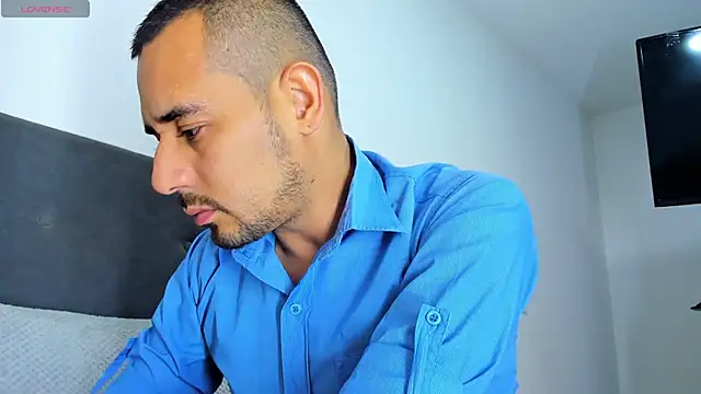 Snapshot of jhonyalzate2 chatting on March 4, 11:22 pm jhonyalzate2 online show from March 4, 11:22 pm