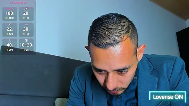 jhonyalzate2 online show from November 15, 3:32 am