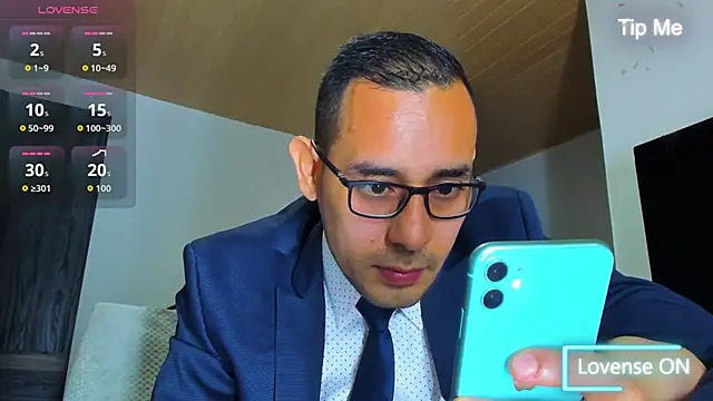 jhonyalzate2 online show from October 22, 2:11 am