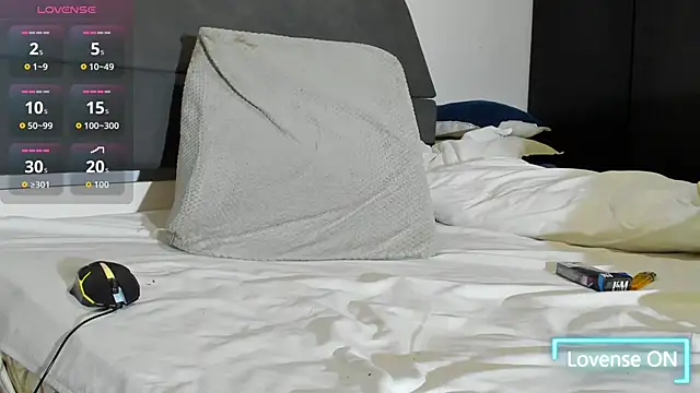 Snapshot of jhonyalzate2 chatting on January 19, 2:59 am jhonyalzate2 online show from January 19, 2:59 am