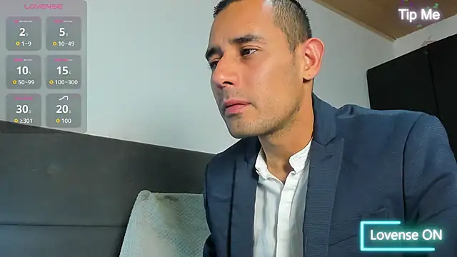 jhonyalzate2 online show from April 6, 1:23 am