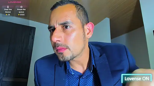 jhonyalzate2 online show from November 5, 1:31 am