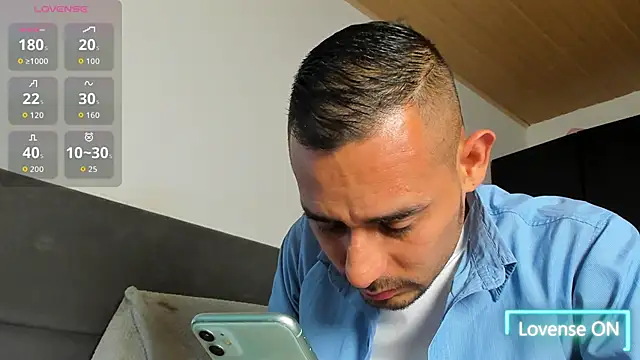 jhonyalzate2 online show from March 6, 3:12 am