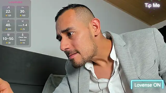 jhonyalzate2 online show from May 25, 12:32 am