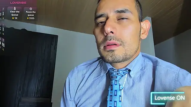 jhonyalzate2 online show from October 31, 3:36 am