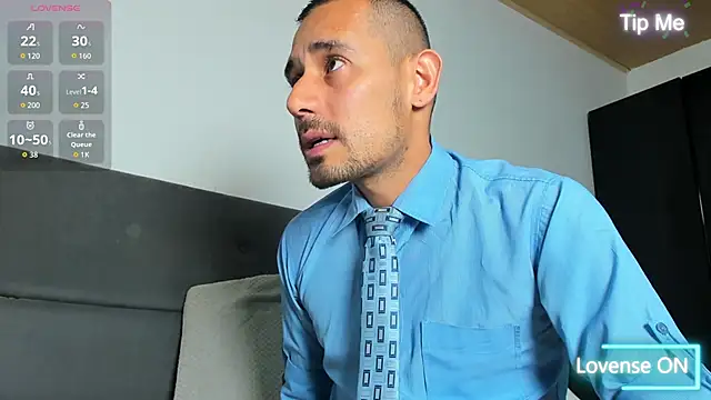 jhonyalzate2 online show from June 15, 12:33 am