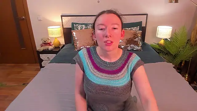 CatherineWalls online show from April 6, 3:02 am