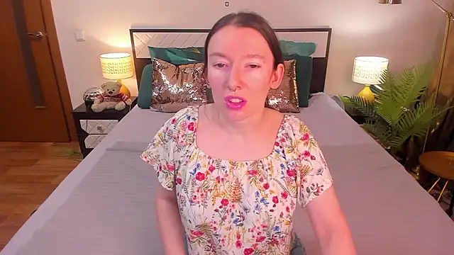 CatherineWalls online show from March 23, 4:01 am